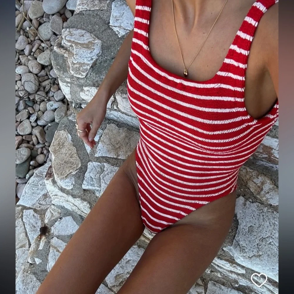 NEW Hunza G Square Neck One Piece Swimsuit - Red/White Stripes crinkle - Picture 3 of 13
